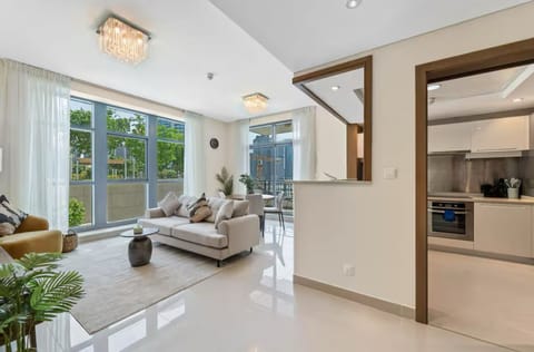 Comfort Apartment, Balcony, City View | Living area
