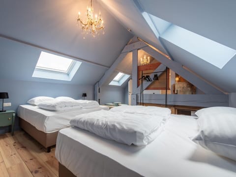 House | 2 bedrooms, bed sheets