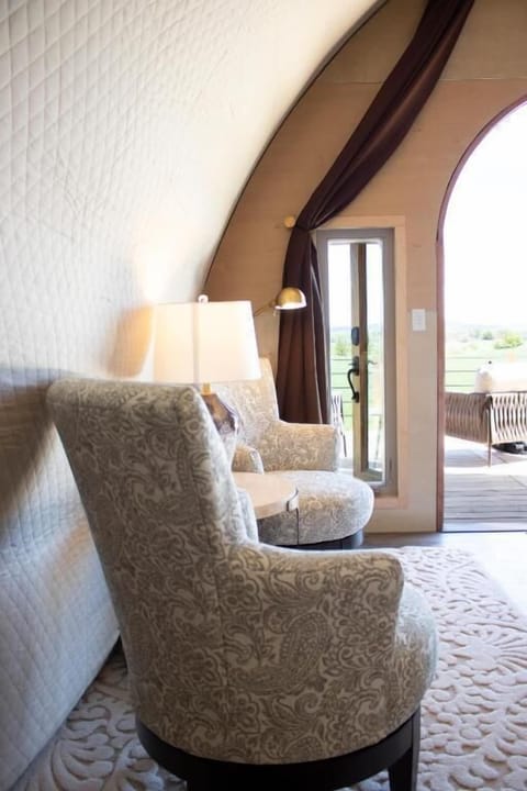 Luxury Bungalow, Mountain View | Interior