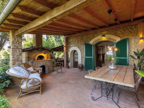 Apartment, Urban Design, Balcony, Condominium, Chair, Hotel, Houseplant, Kitchen & Dining Room Table