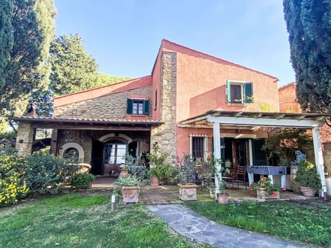 Apartment, Urban Design, Balcony, Condominium, Chair, Hotel, Houseplant, Kitchen & Dining Room Table