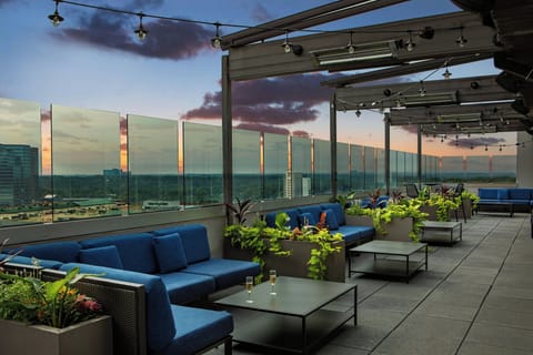 Breakfast, lunch, dinner served; American cuisine 