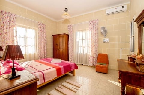 Classic Double Room, Balcony | Free WiFi