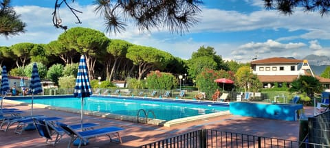 Mobile Home | Pool | Outdoor pool