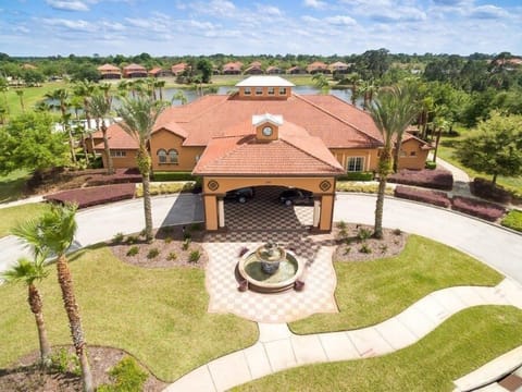 House, 4 Bedrooms | Exterior