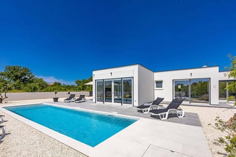 Villa Karolina image
