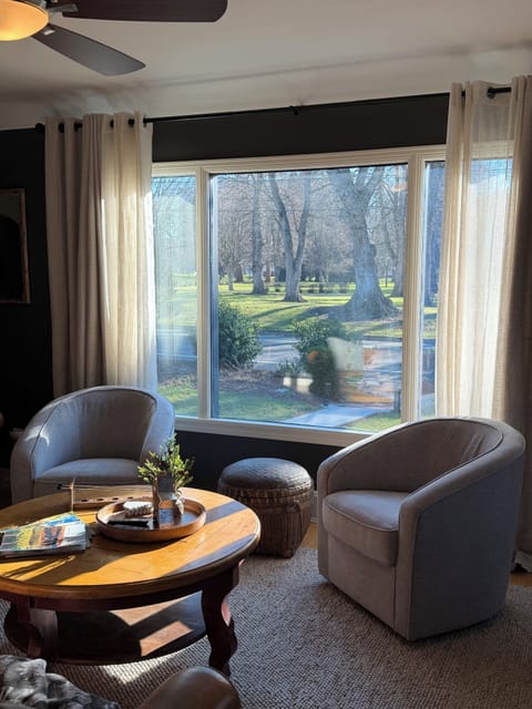 Spacious Living Room with beautiful view of Pioneer Park 