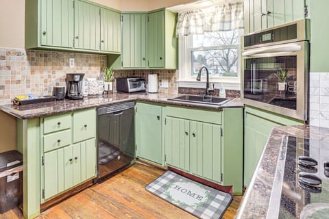 Kitchen | Refrigerator | Stove