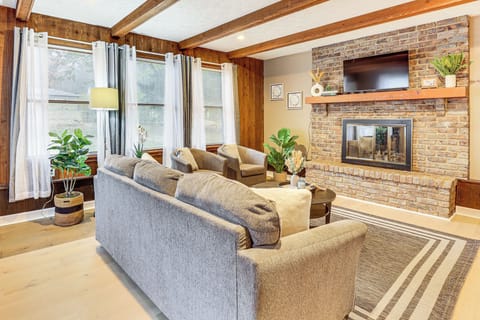 Niles Vacation Rental | 3BR | 3BA | 2,031 Sq Ft | Stairs Required