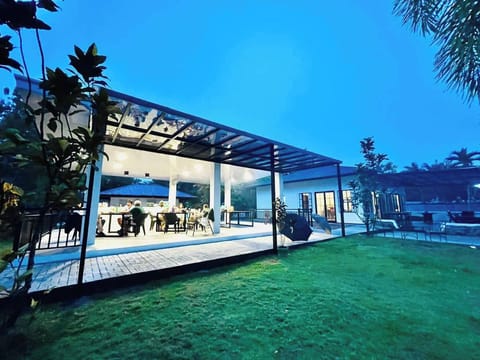 Bungalow, 2 Bedrooms, Accessible, Smoking | Pool