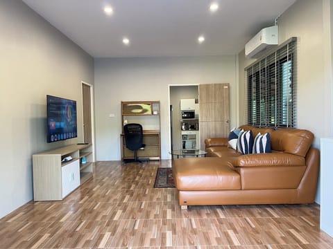 Villa, 2 Bedrooms, Accessible, Smoking | Living room