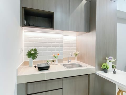 Standard Apartment, 1 Bedroom | Private kitchen