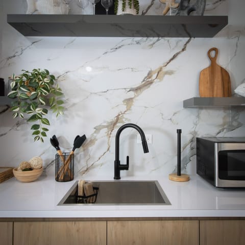 Luxury House, Beachside | Microwave