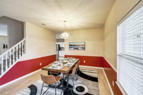 Formal Dining Area | 1st Floor