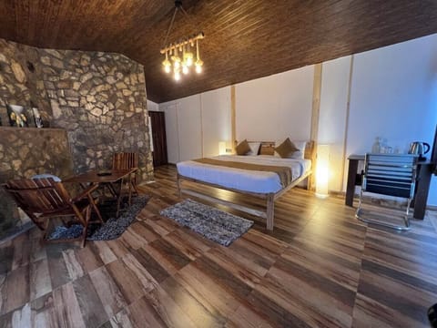Cottages | Laptop workspace, soundproofing, iron/ironing board, free WiFi