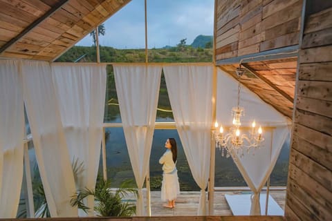 Villa with River View | Minibar, free WiFi, bed sheets