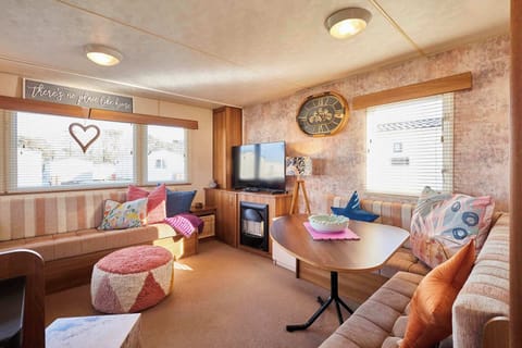 Cosy Cove, Cresswell - Host & Stay