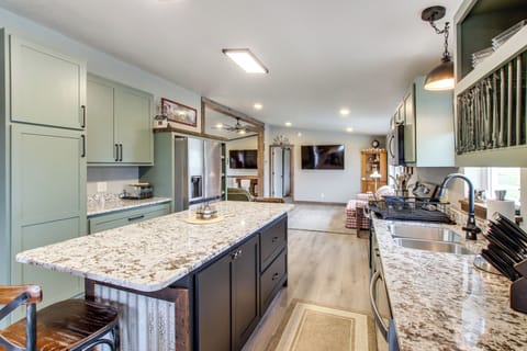 House (3 Bedrooms) | Interior