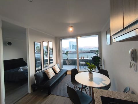 Apartment | Dining