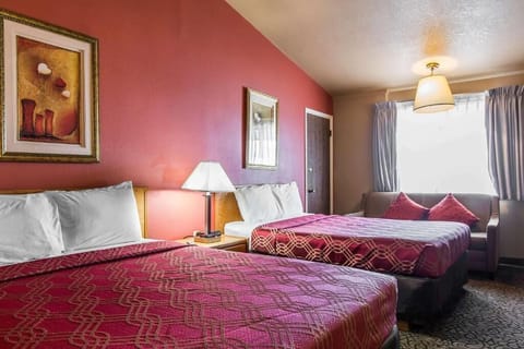 Non-smoking Double Queen | Premium bedding, desk, soundproofing, iron/ironing board