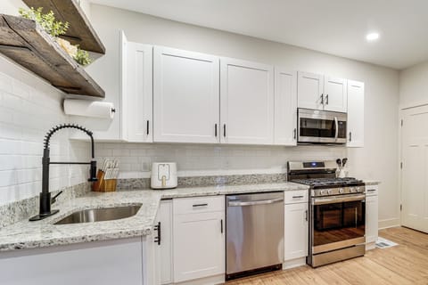 Kitchen | Cooking Basics | Drip Coffee Maker | Main Level