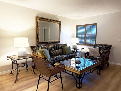 2BR Palm Manor – Pool, Tennis & Clubhouse (6156)