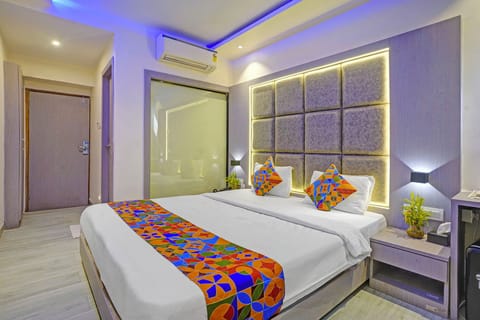 Deluxe Room | Egyptian cotton sheets, premium bedding, in-room safe, free WiFi