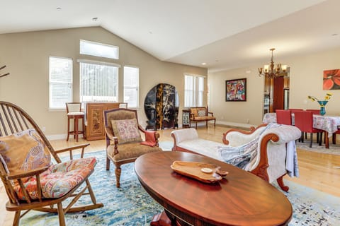 Sonoma Vacation Rental | 3BR | 2BA | 1,700 Sq Ft | 4 Steps to Enter