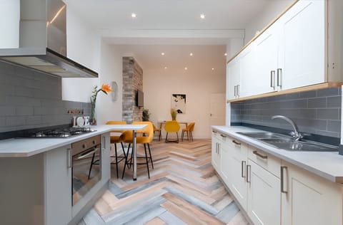 Apartment, 2 Bedrooms | Interior