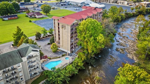 Cedar Lodge Pigeon Forge Vacation Condos on the River - Cedar Lodge Pigeon Forge Vacation Condos on the River