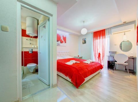 Twin Room (Delux Double bed room with Balcony) | 6 bedrooms