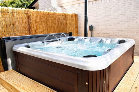 Enjoy the 7-person Hot Tub year around