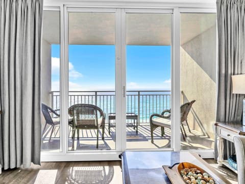 Condo, Multiple Beds (Emerald Beach 931) | Interior