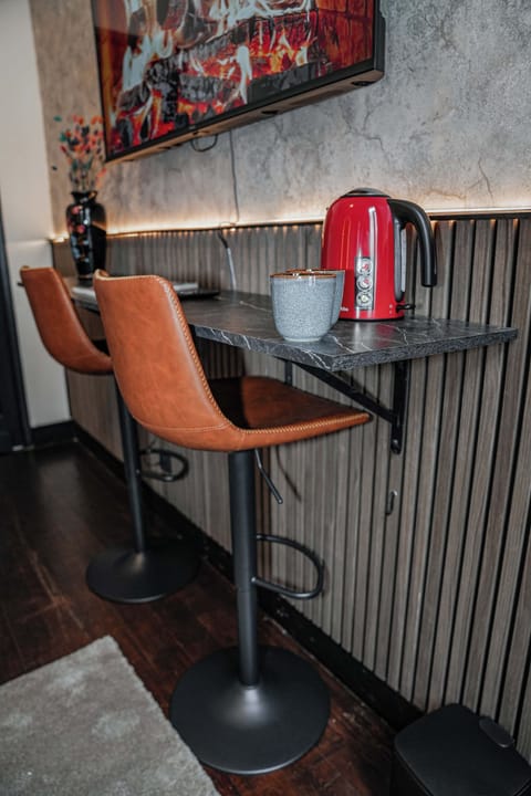 Basic Apartment | Iron/ironing board, free WiFi