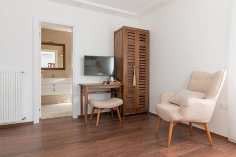 Superior Double Room, Terrace, Annex Building | Memory foam beds, desk, laptop workspace, cribs/infant beds