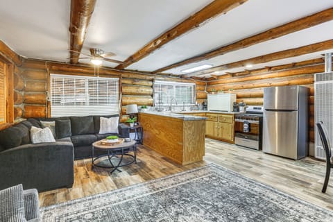 Mount Laguna Vacation Rental | 1BR | 1BA | 900 Sq Ft | 1 Step to Enter