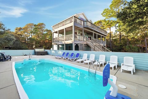 Rear Exterior of Barefoot Crab