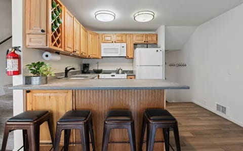 Couple bar top seats to check in on the chef