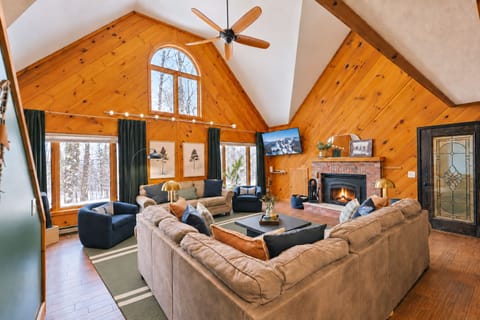 Wood-burning fireplace • Smart TV • Professional design