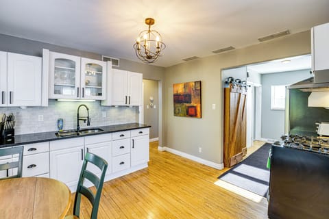 Kitchen | Dining Table | Stove/Oven | Toaster Oven | Air Fryer