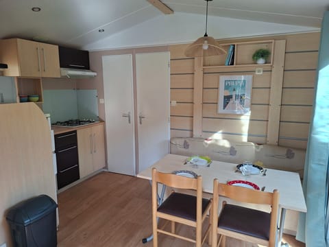 Bungalow, Mountain View, Oceanfront | Living area