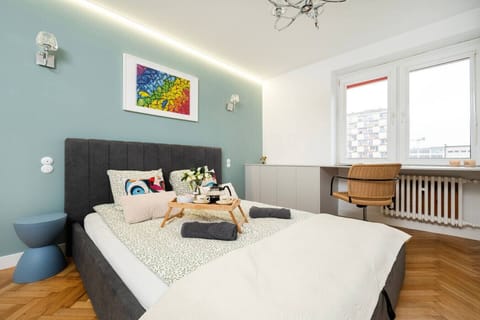 Two Bedroom Apartment Located in the City Center, Perfect for Families and Groups | Book Now with RENTUJEMY