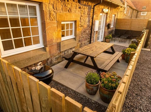 House, 3 Bedrooms, Accessible, Smoking | Terrace/patio