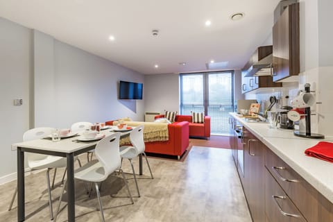 Single Room, Non Smoking | Shared kitchen