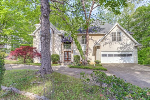 House (6 Bedrooms) | Interior