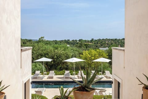 Views over the pool and the countryside from the top of the steps.