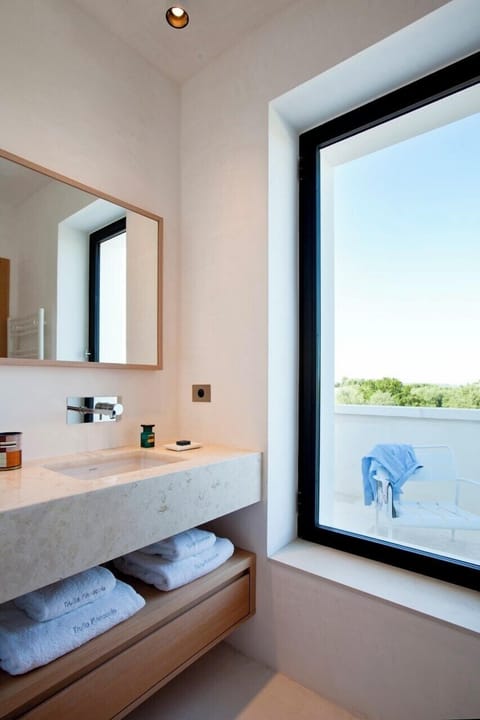 Its en-suite shower room comes with great views.