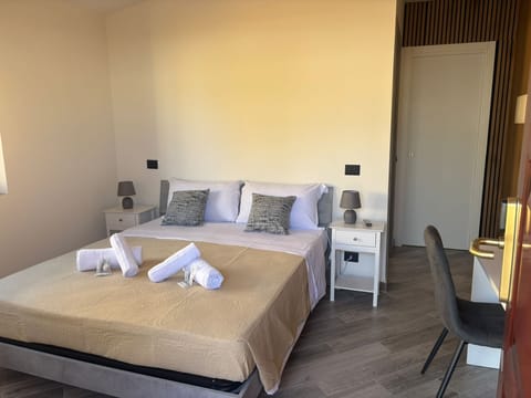 Double or Twin Room | Desk, soundproofing, free WiFi, bed sheets