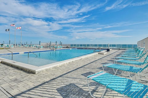 Daytona Beach Vacation Rental | 1BR | 2BA | 675 Sq Ft | Step-Free Access