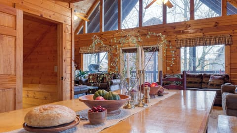House (5 Bedrooms) | Interior